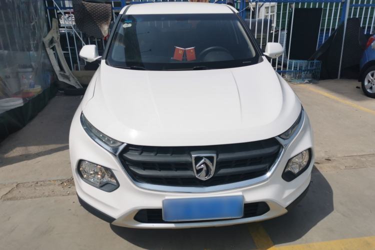 Used Baojun 510 2017 1.5L manual Comfort trim Front