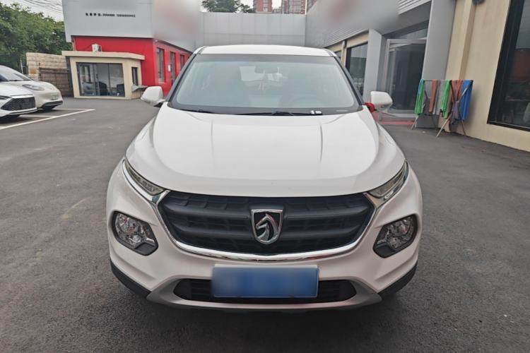 Used Baojun 510 2017 1.5L manual Comfort trim Front