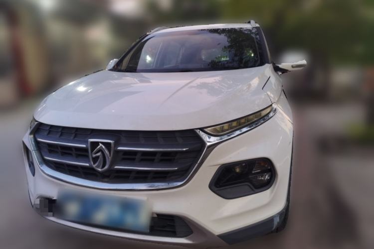 Used Baojun 510 2017 1.5L manual Comfort trim Front
