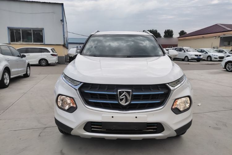 Used Baojun 510 2017 1.5L manual Comfort trim Front