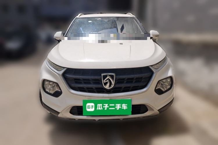 Used Baojun 510 2017 1.5L manual Comfort trim Front