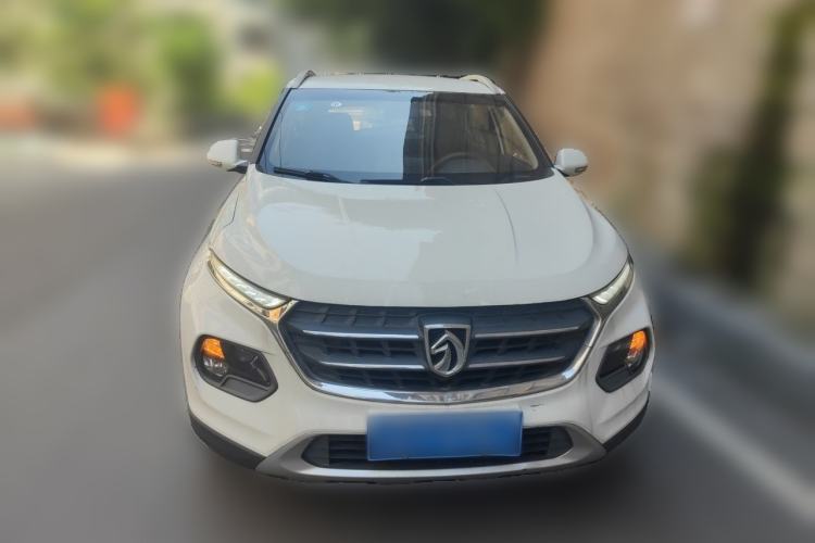 Used Baojun 510 2017 1.5L manual Comfort trim Front