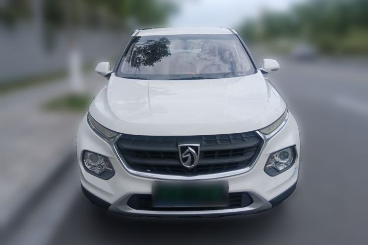 Used Baojun 510 2017 1.5L manual Comfort trim Front