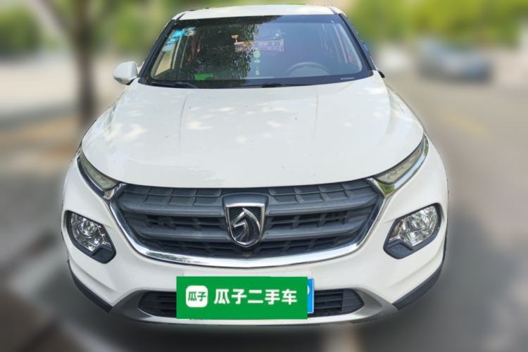 Used Baojun 510 2017 1.5L manual Comfort trim Front