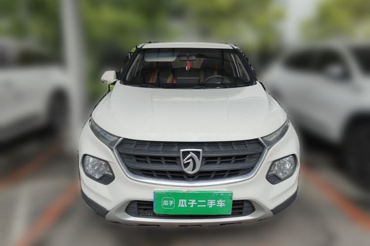 Used Baojun 510 2017 1.5L manual Comfort trim Front