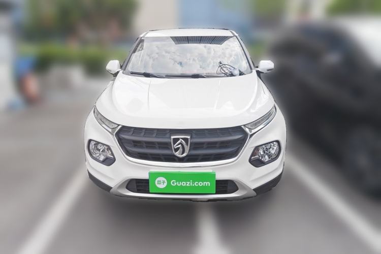 Used Baojun 510 2017 1.5L manual Comfort trim Front