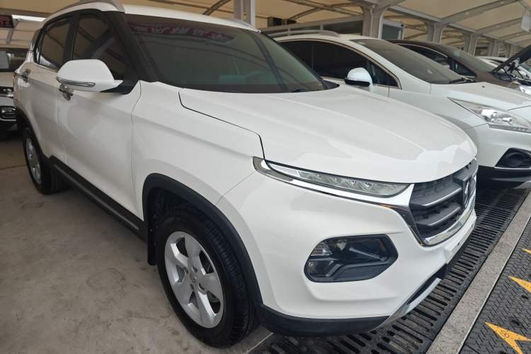 Used Baojun 510 2017 1.5L Manual Fashion Model Front Right 45 Deg