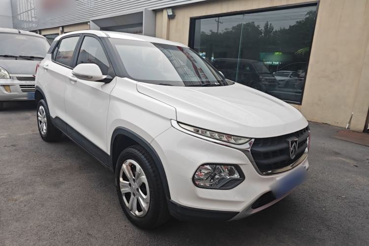 Used Baojun 510 2017 1.5L manual Comfort trim Front Right 45 Deg