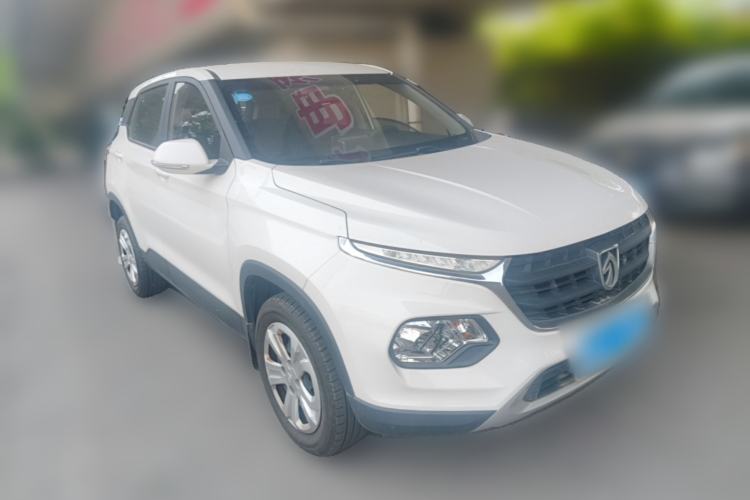 Used Baojun 510 2017 1.5L manual Comfort trim Front Right 45 Deg