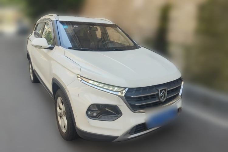 Used Baojun 510 2017 1.5L manual Comfort trim Front Right 45 Deg