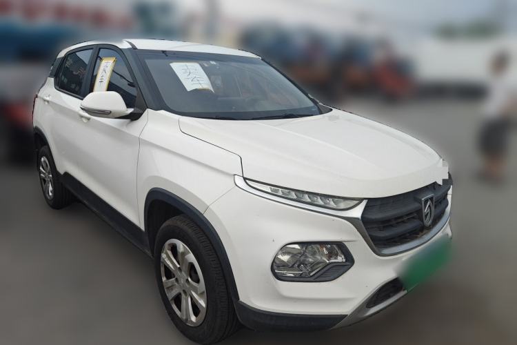 Used Baojun 510 2017 1.5L manual Comfort trim Front Right 45 Deg