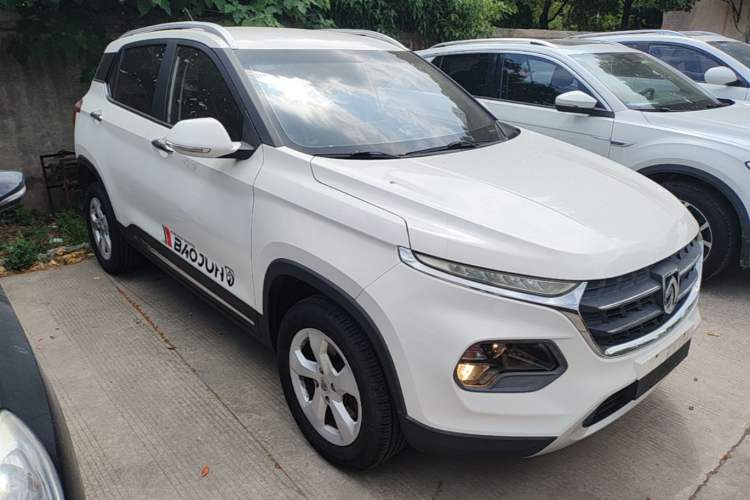 Used Baojun 510 2017 1.5L Manual Fashion Model Front Right 45 Deg