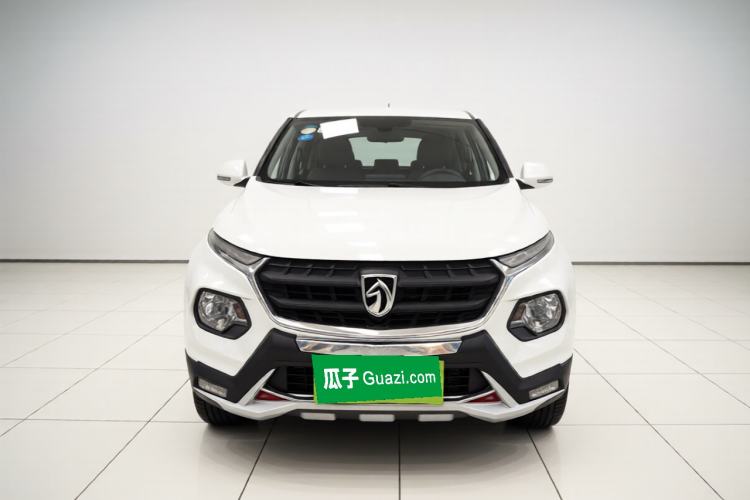 Used Baojun 510 2017 1.5L manual Comfort trim Front