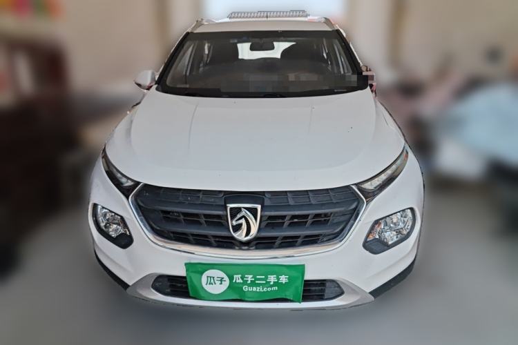 Used Baojun 510 2017 1.5L manual Comfort trim Front