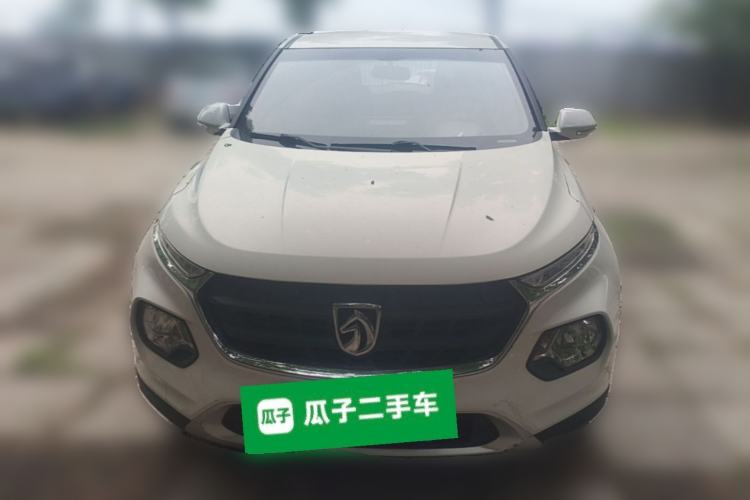 Used Baojun 510 2017 1.5L manual Comfort trim Front