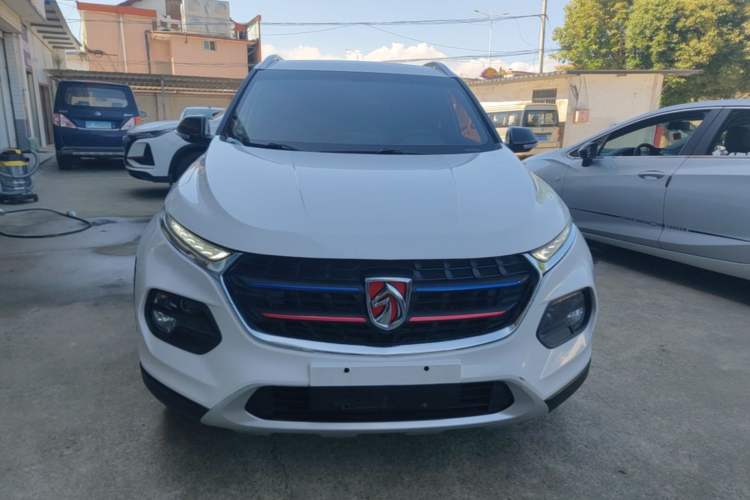 Used Baojun 510 2017 1.5L Manual Luxury Model Front
