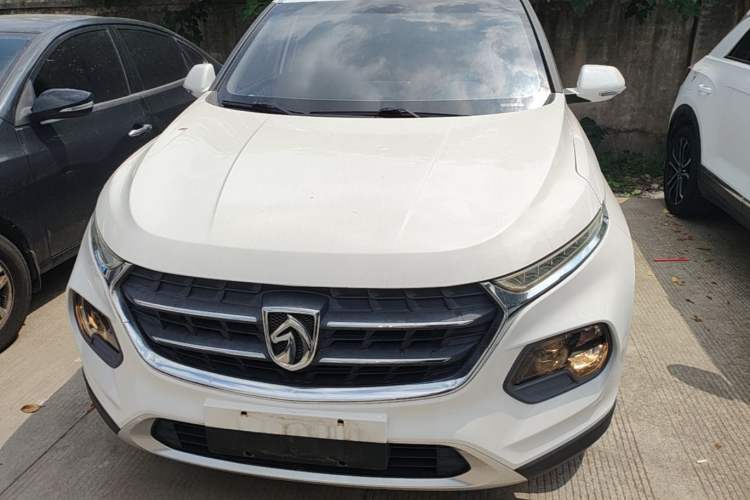 Used Baojun 510 2017 1.5L Manual Fashion Model Front