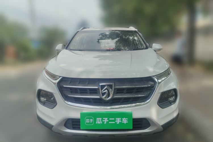 Used Baojun 510 2017 1.5L manual Comfort trim Front