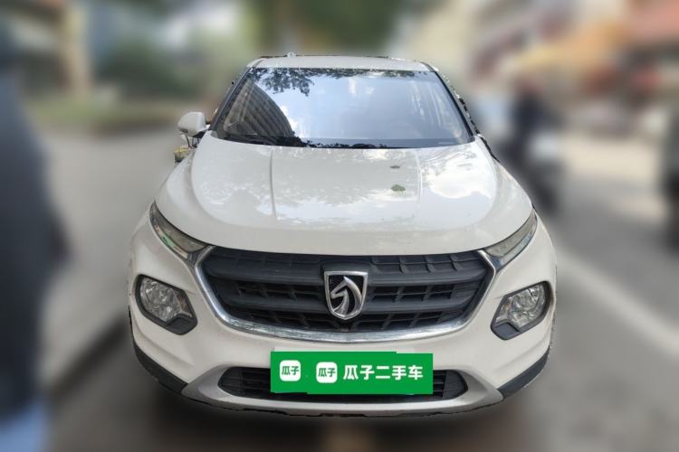 Used Baojun 510 2017 1.5L manual Comfort trim Front