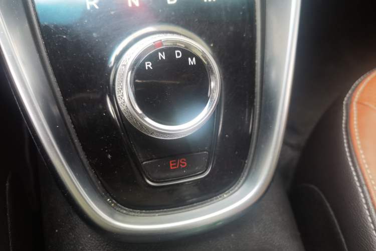 Used Baojun 510 2017 1.5L Automatic Luxury Model Gear Lever