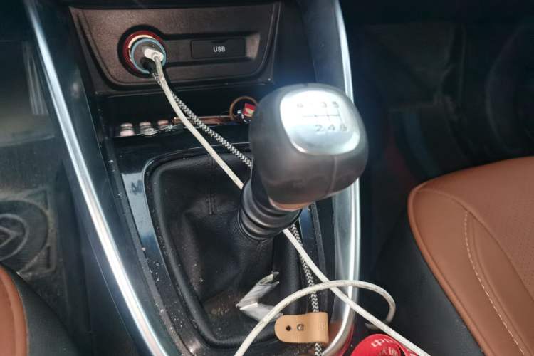 Used Baojun 510 2017 1.5L Manual Luxury Model Gear Lever