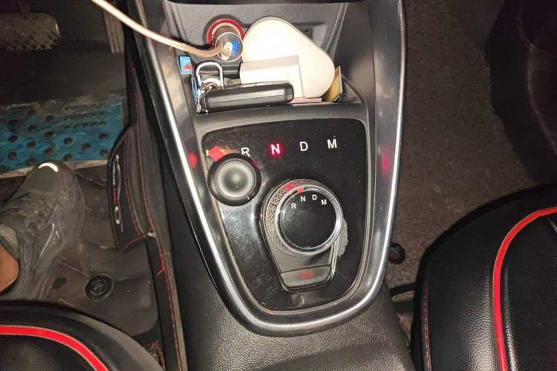 Used Baojun 510 2017 1.5L Automatic Luxury Model Gear Lever