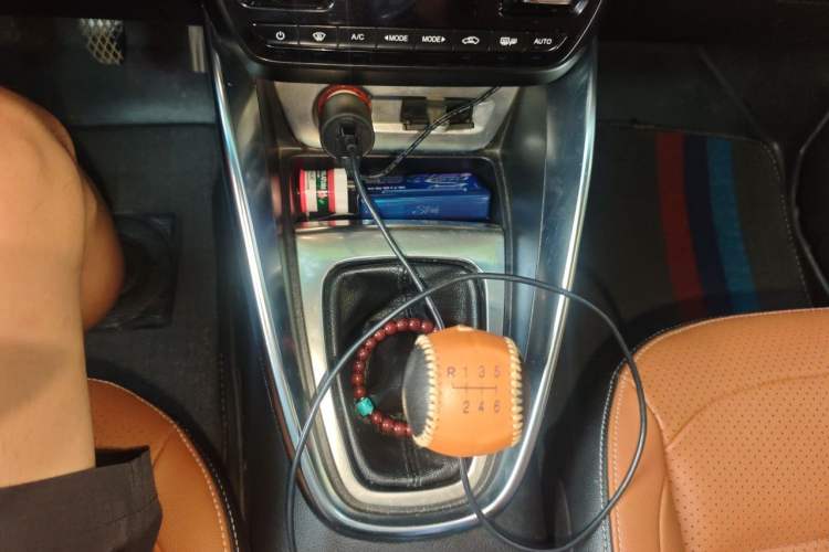 Used Baojun 510 2017 1.5L Manual Luxury Model Gear Lever