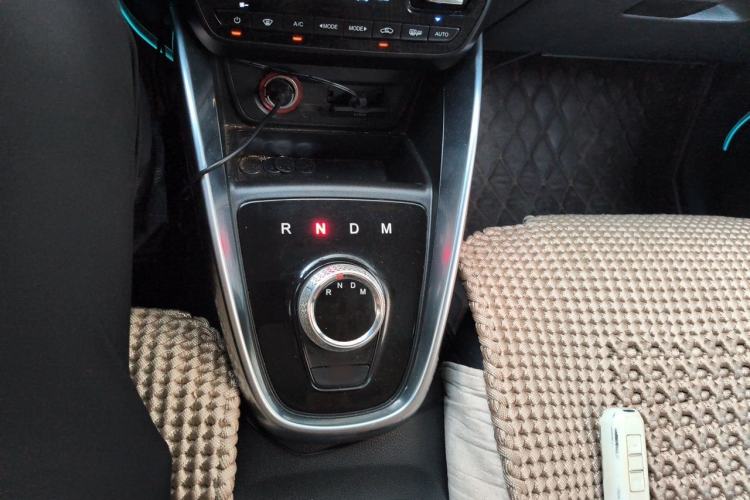 Used Baojun 510 2017 1.5L Automatic Luxury Model Gear Lever