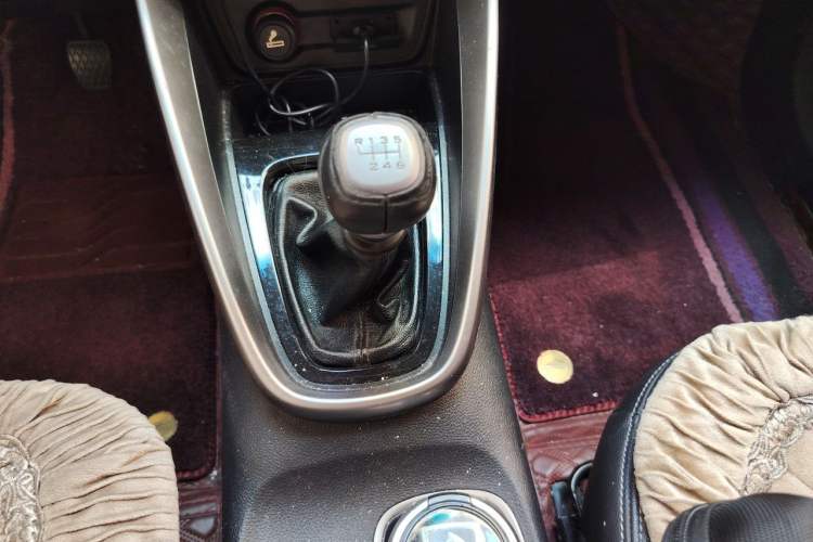 Used Baojun 510 2017 1.5L Manual Fashion Model Gear Lever