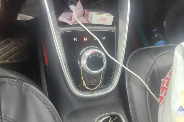 Used Baojun 510 2017 1.5L Automatic Fashion Model Gear Lever