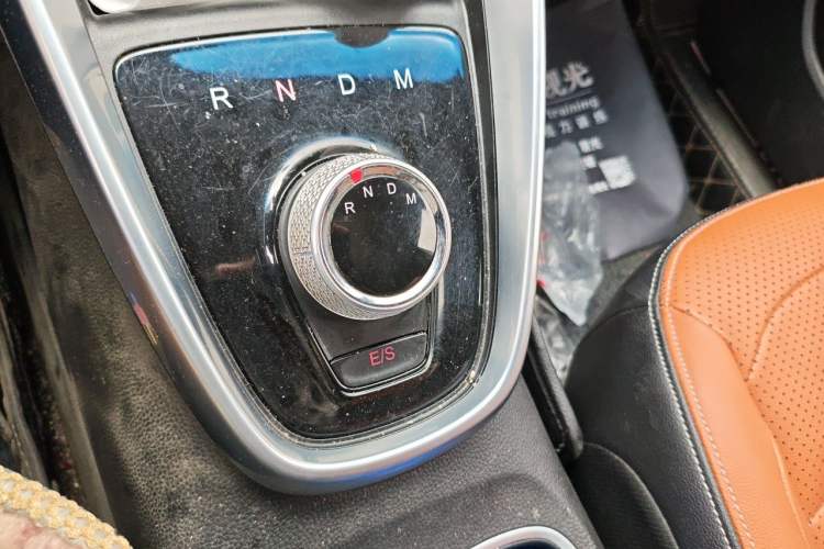 Used Baojun 510 2017 1.5L Automatic Luxury Model Gear Lever