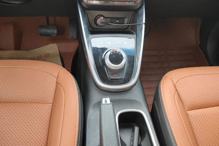 Used Baojun 510 2017 1.5L Automatic Luxury Model Gear Lever