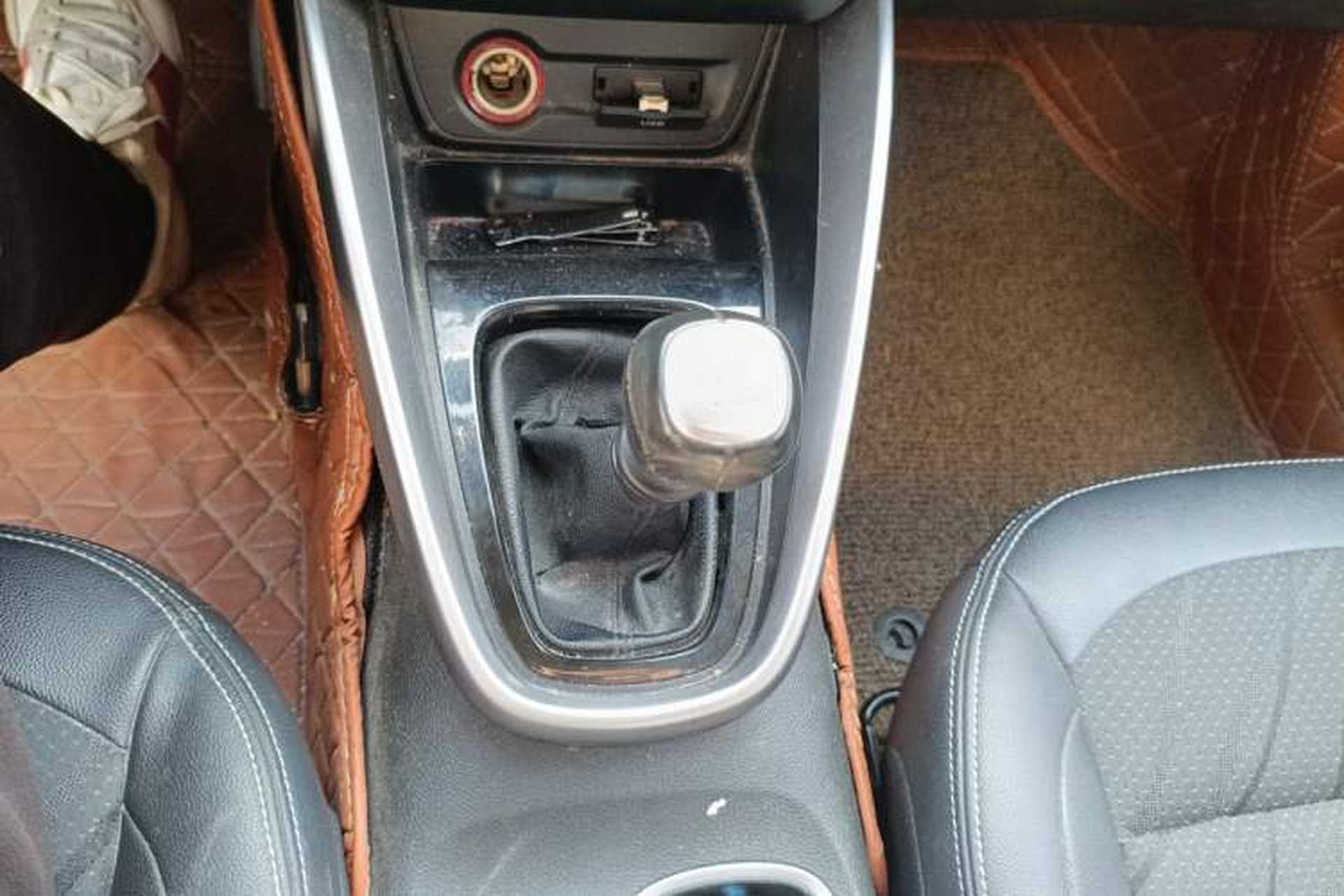 Used Baojun 510 2017 1.5L Manual Fashion Model Gear Lever