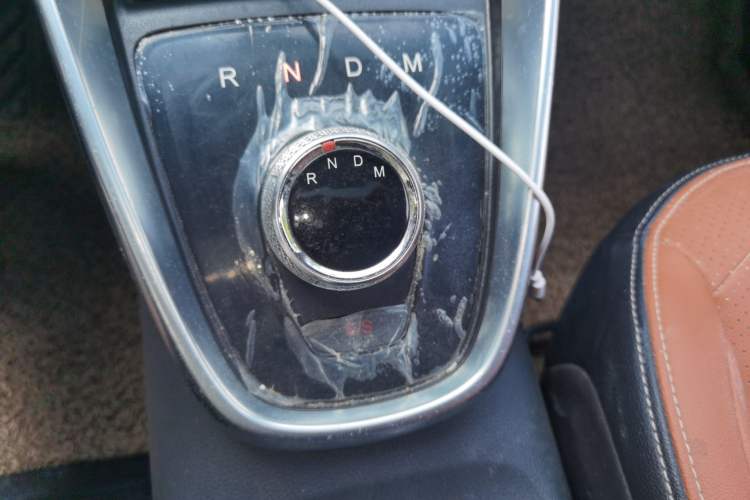Used Baojun 510 2017 1.5L Automatic Luxury Model Gear Lever