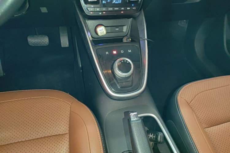 Used Baojun 510 2017 1.5L Automatic Luxury Model Gear Lever