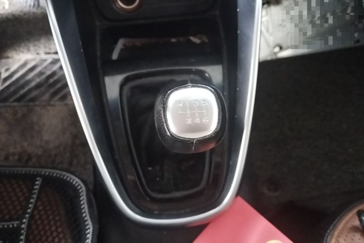Used Baojun 510 2017 1.5L Manual Luxury Model Gear Lever