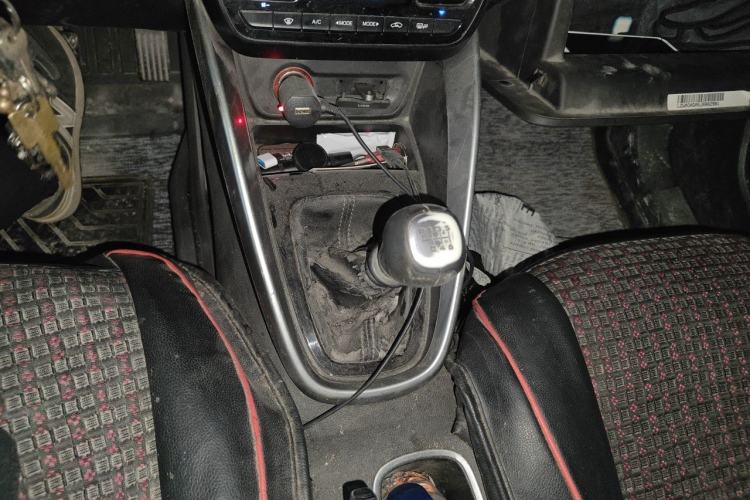 Used Baojun 510 2017 1.5L Manual Fashion Model Gear Lever