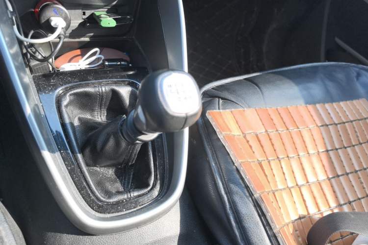Used Baojun 510 2017 1.5L Manual Fashion Model Gear Lever