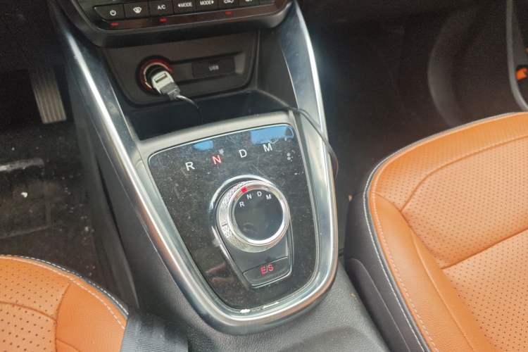 Used Baojun 510 2017 1.5L Automatic Luxury Model Gear Lever