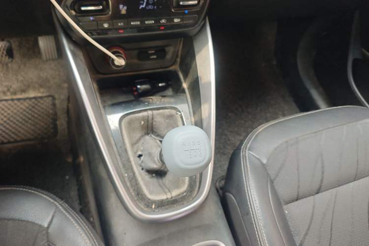 Used Baojun 510 2017 1.5L Manual Fashion Model Gear Lever