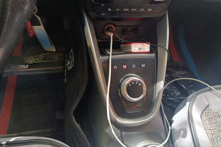 Used Baojun 510 2017 1.5L Automatic Fashion Model Gear Lever