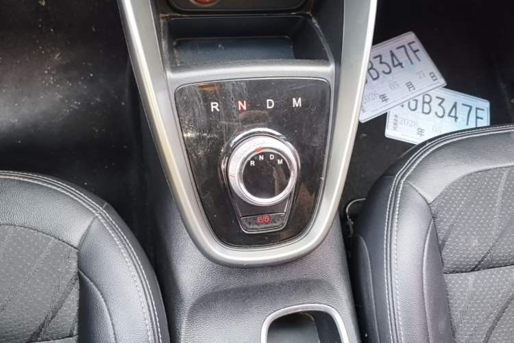 Used Baojun 510 2017 1.5L Automatic Fashion Model Gear Lever