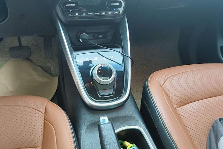 Used Baojun 510 2017 1.5L Automatic Luxury Model Gear Lever
