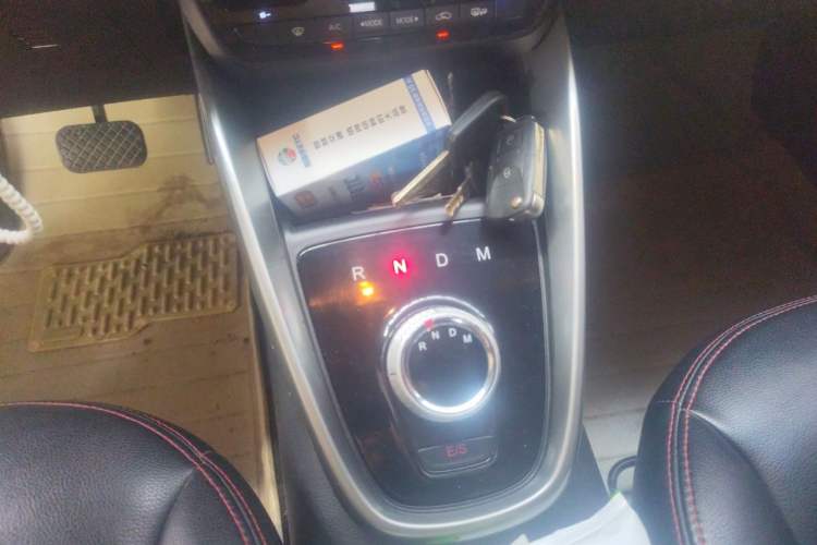 Used Baojun 510 2017 1.5L Automatic Fashion Model Gear Lever