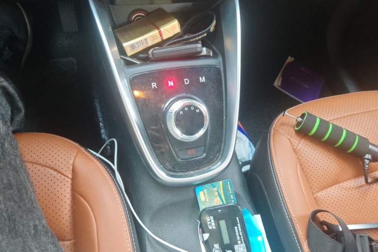 Used Baojun 510 2017 1.5L Automatic Luxury Model Gear Lever