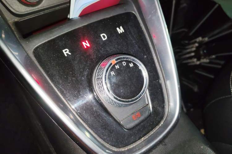 Used Baojun 510 2017 1.5L Automatic Luxury Model Gear Lever