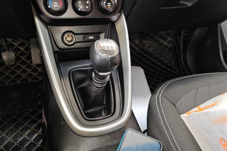 Used Baojun 510 2017 1.5L manual Comfort trim Gear Lever