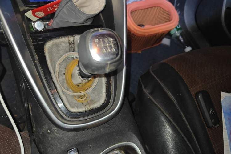 Used Baojun 510 2017 1.5L Manual Luxury Model Gear Lever