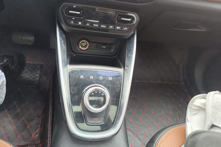 Used Baojun 510 2017 1.5L Automatic Luxury Model Gear Lever
