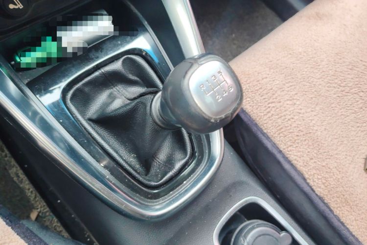 Used Baojun 510 2017 1.5L Manual Luxury Model Gear Lever